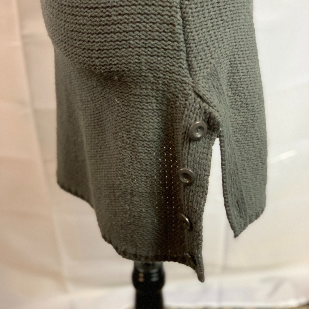 Tulle 3/4 Sleeve Split Side V-neck Wool Dress - Picture 3 of 6